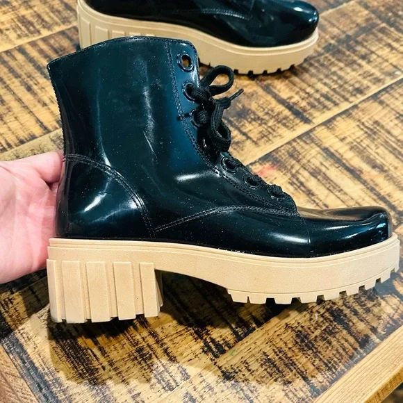 GIANNI BINI BLACK LUG SOLE CHUNKY COMBAT RUBBER RAIN BOOT WITH LACES - Picture 10 of 11